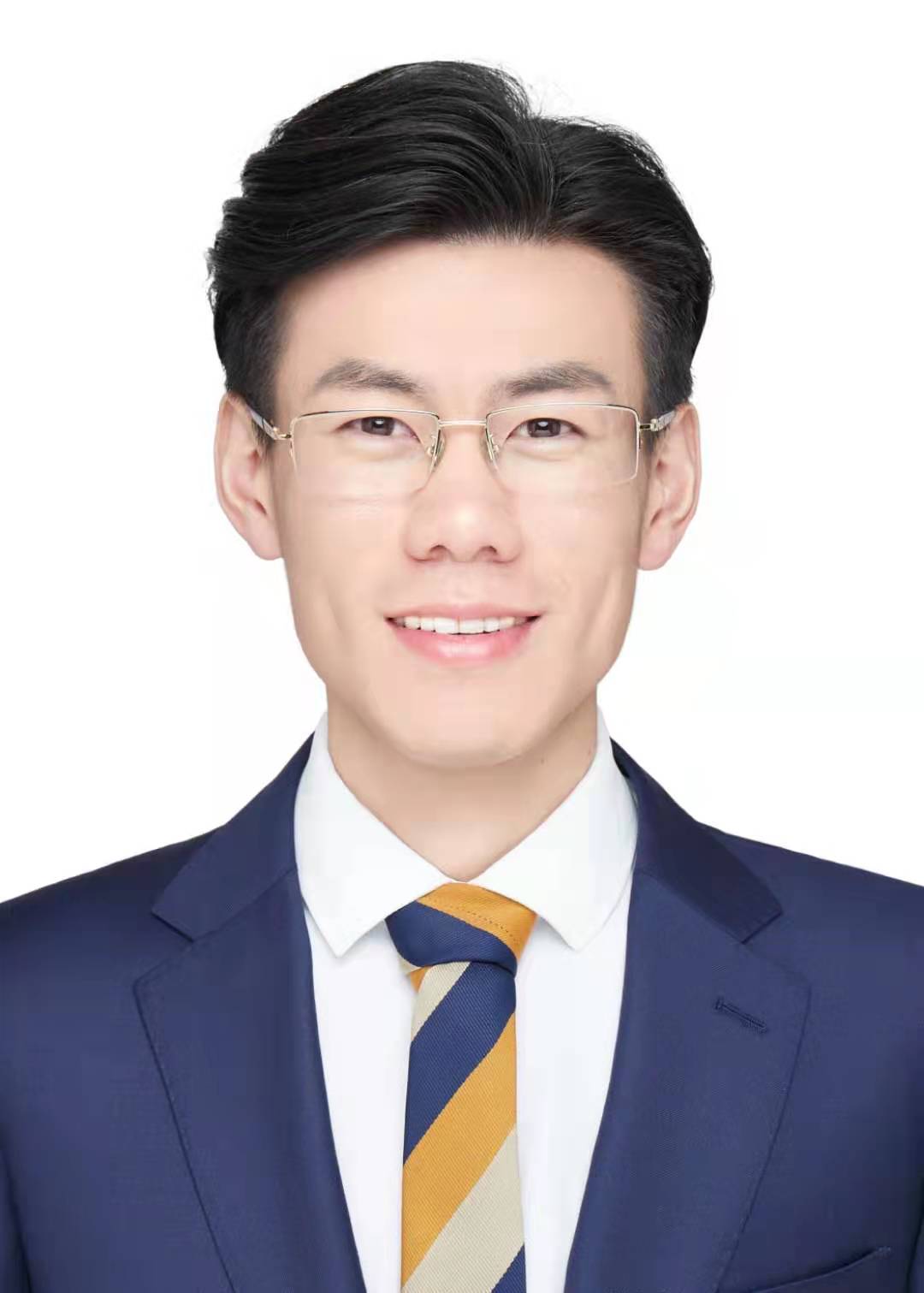 民商二部小二寸周洋洋.jpg